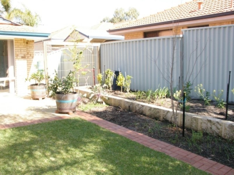 2/232 Corinthian Rd East, Riverton WA 6148