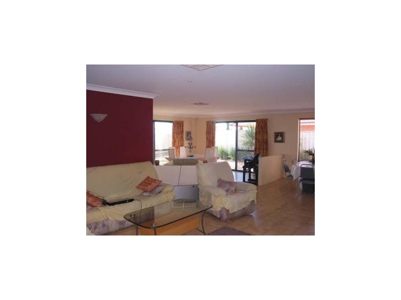 13 Canton Vista, Canning Vale WA 6155