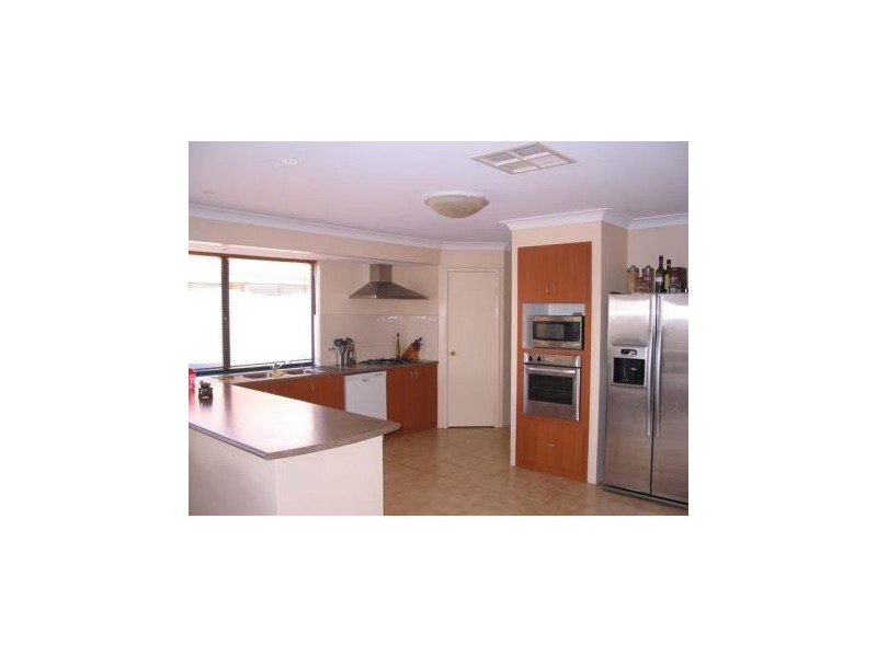 13 Canton Vista, Canning Vale WA 6155