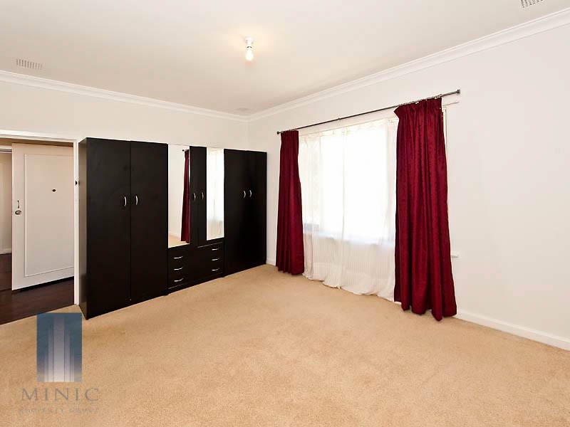 210 High Road, Riverton WA 6148