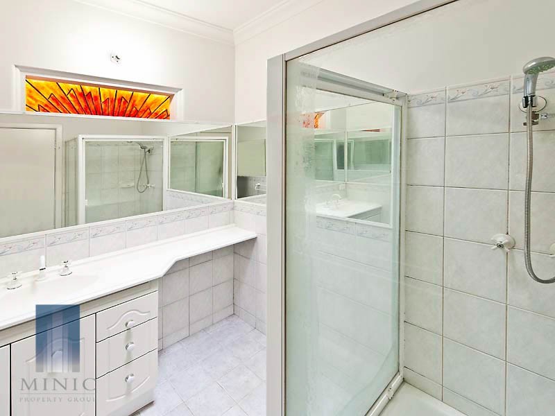 210 High Road, Riverton WA 6148