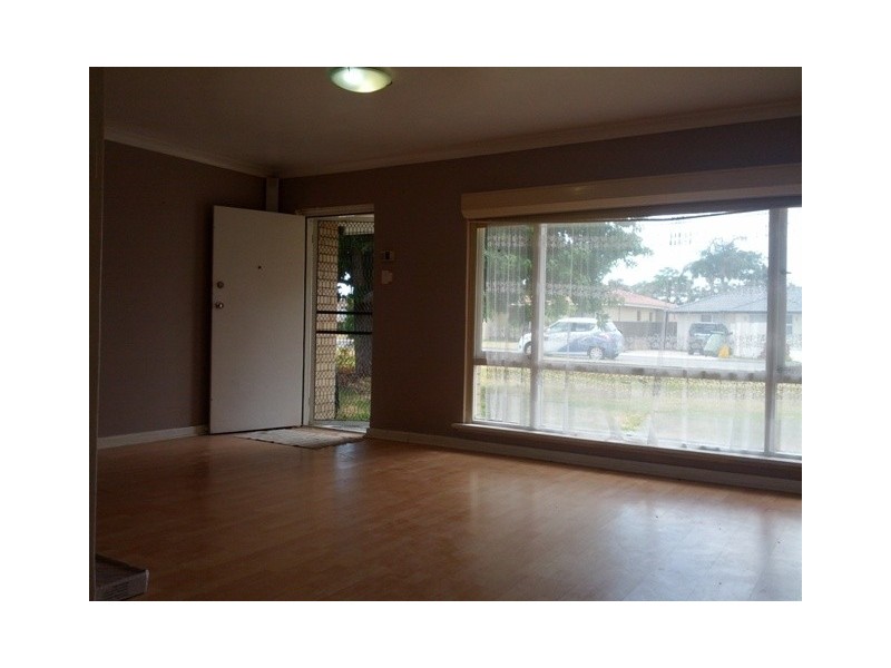 14 LOWTH RD, Beckenham WA 6107