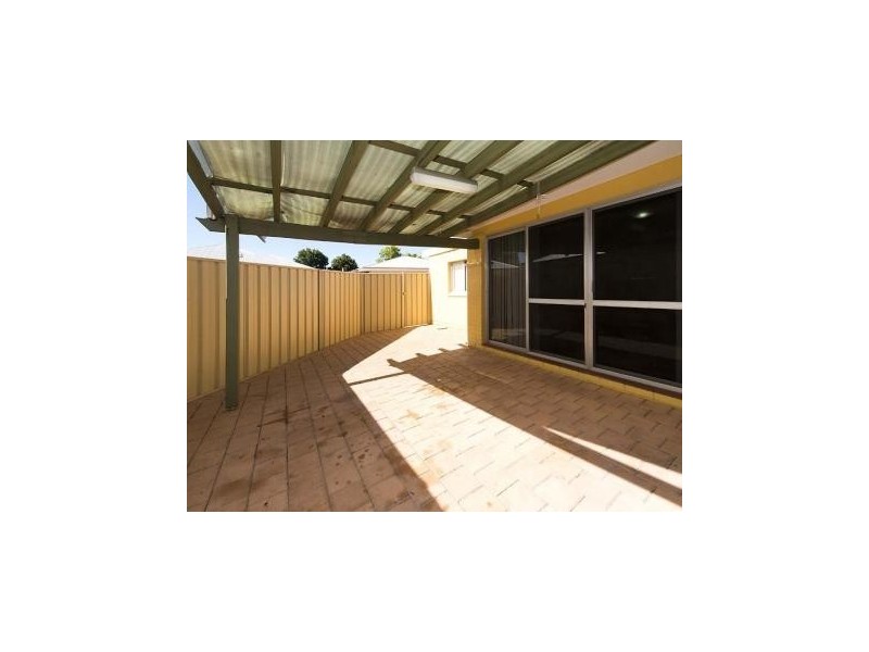 31 Tricourt Grove, Riverton WA 6148