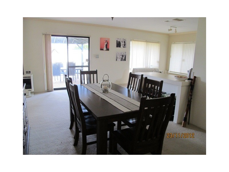 215 Corinthian Rd East, Riverton WA 6148