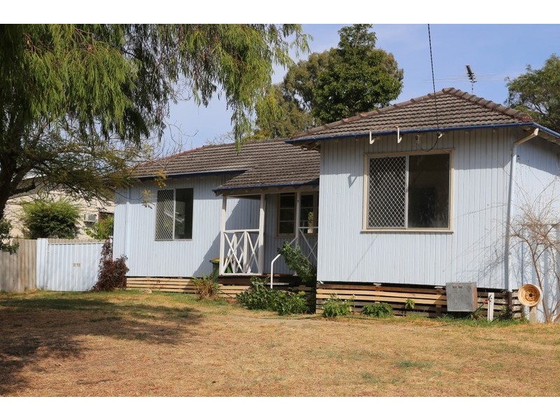 4 Indle Street, Willagee WA 6156