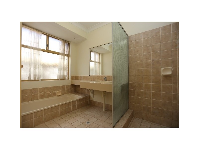 76 Farrington Road, Leeming WA 6149