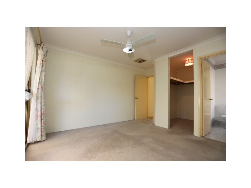 76 Farrington Road, Leeming WA 6149