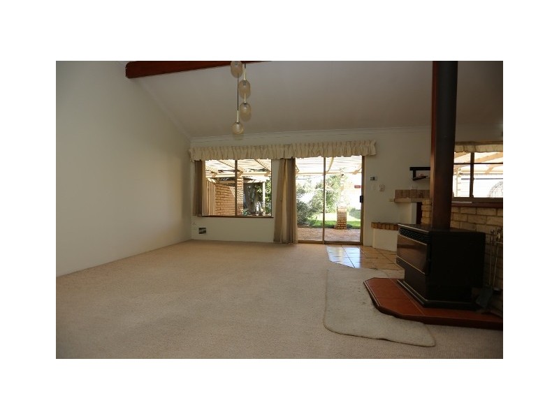 76 Farrington Road, Leeming WA 6149