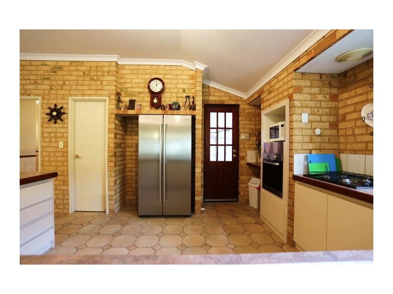 9 Sanctuary Avenue, Canning Vale WA 6155