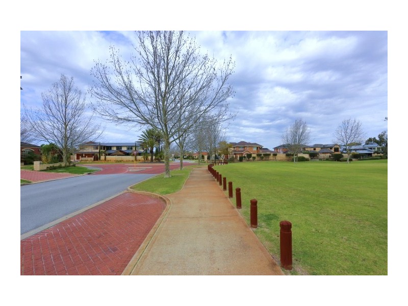 9 Sanctuary Avenue, Canning Vale WA 6155