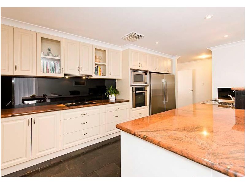 1 Ramsdale Loop, Leeming WA 6149