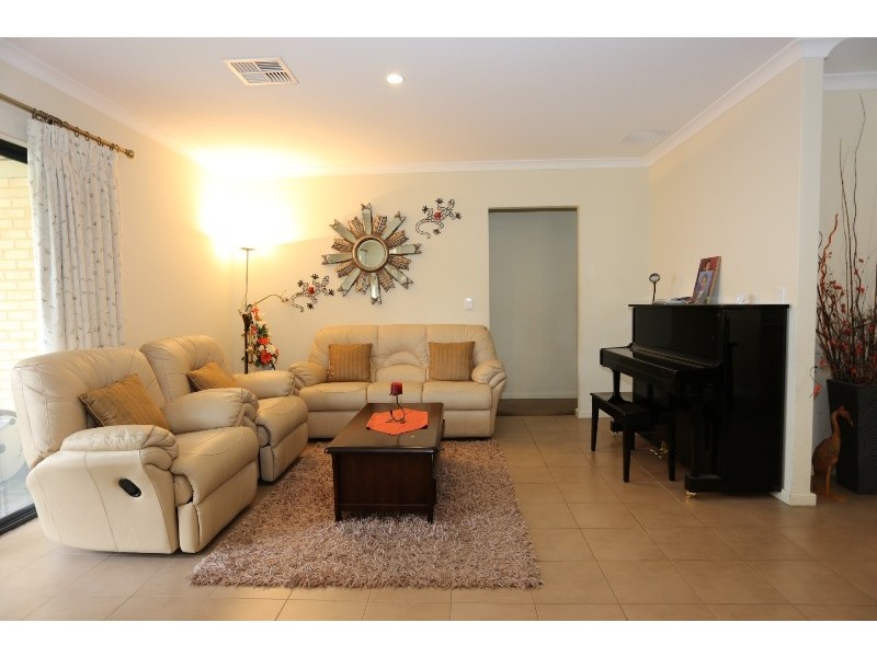 4/212 Corinthian Road, Riverton WA 6148