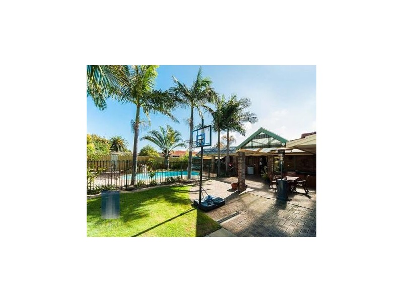 20 Mirrelia Way, Riverton WA 6148