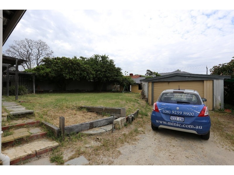 7 Parkhill Way, Wilson WA 6107