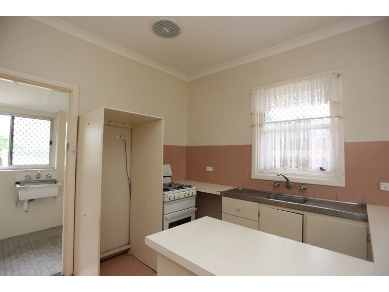 7 Parkhill Way, Wilson WA 6107