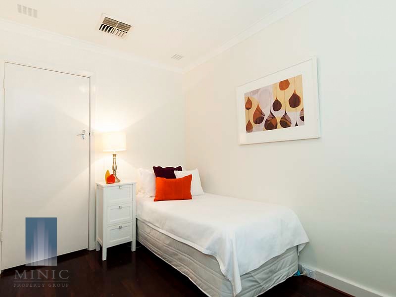 33 Kent Street, Wilson WA 6107