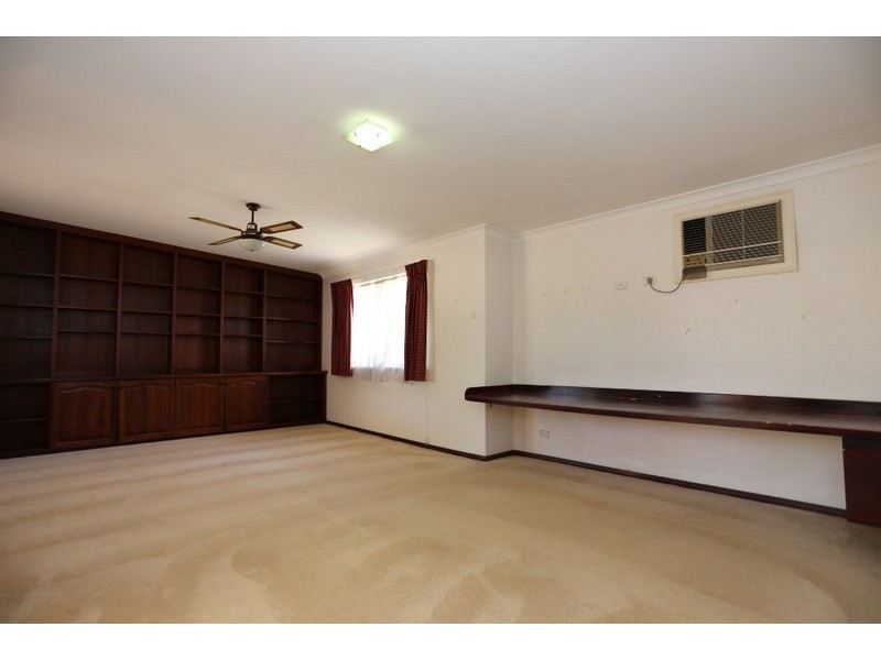 4 Clovelly Crescent, Lynwood WA 6147