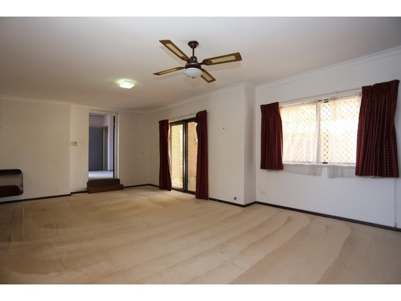 4 Clovelly Crescent, Lynwood WA 6147