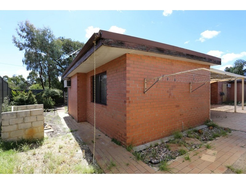 4 Clovelly Crescent, Lynwood WA 6147