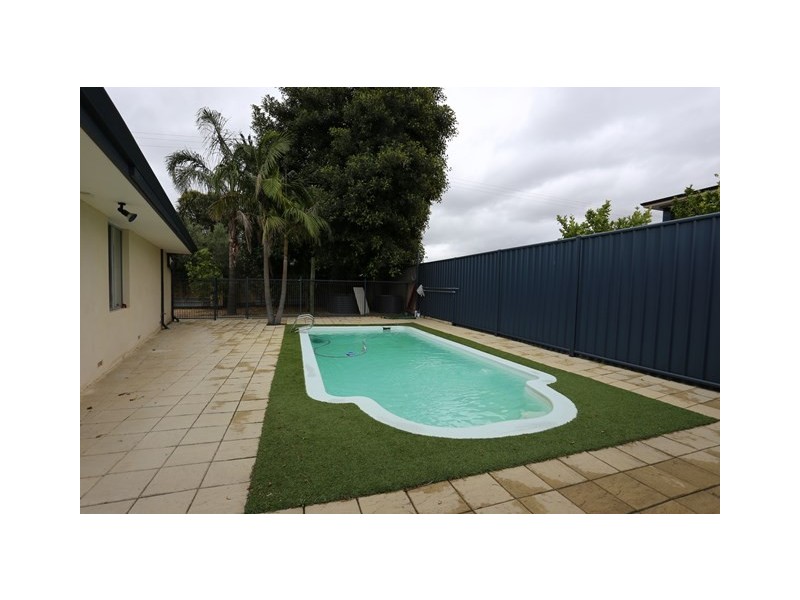 1 Cerberus Avenue, Parkwood WA 6147