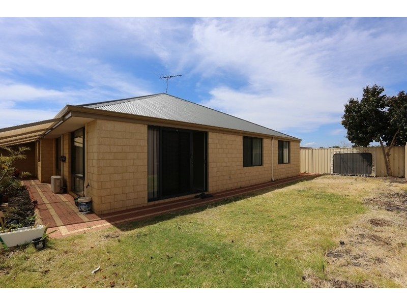 18 Quokka Street, Wattle Grove WA 6107