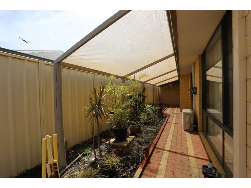 18 Quokka Street, Wattle Grove WA 6107