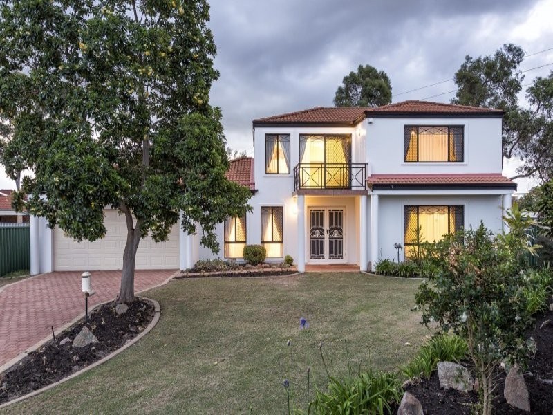 15 Killaloe Place, Waterford WA 6152