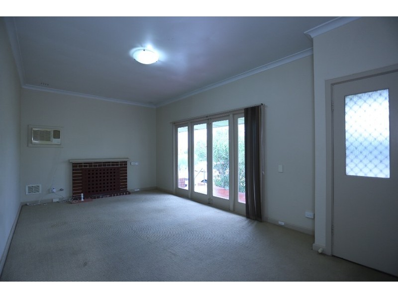 8 McKay Street, Bentley WA 6102