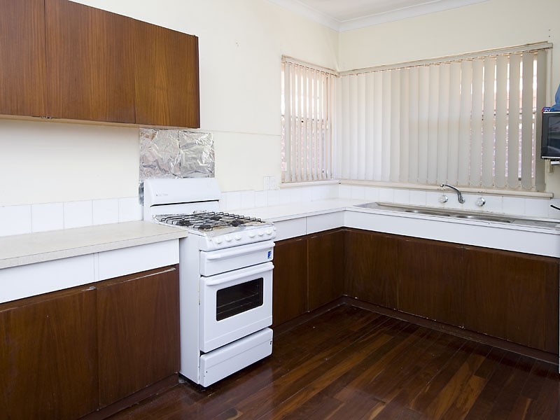 10 Holford Way, Wilson WA 6107