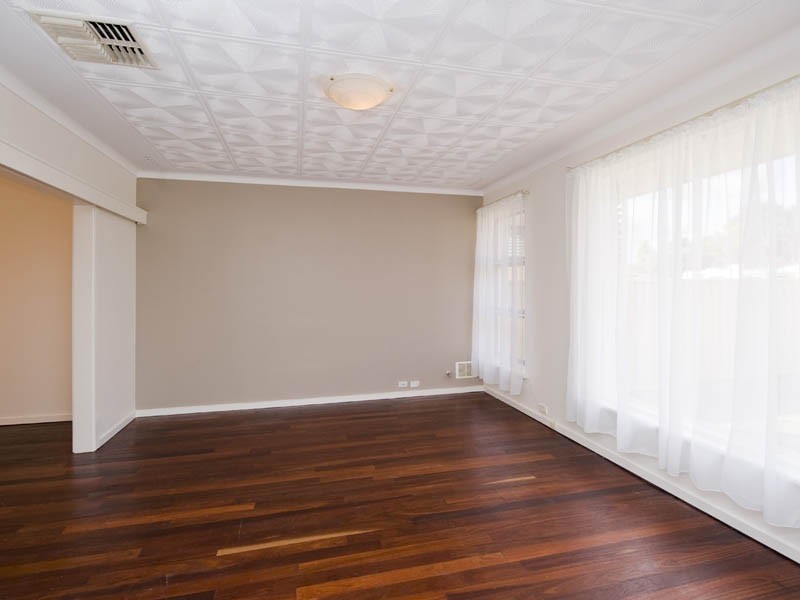 3 Cambus Court, Riverton WA 6148