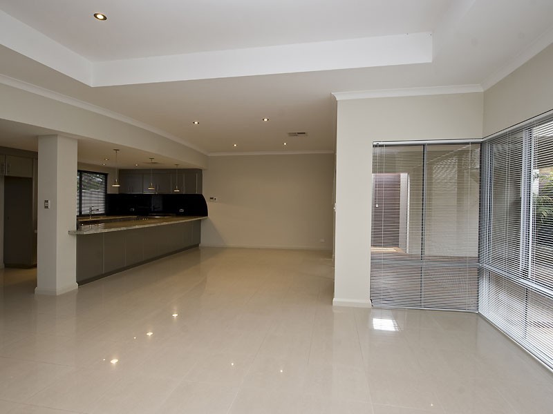 25 Veronica Street, Riverton WA 6148