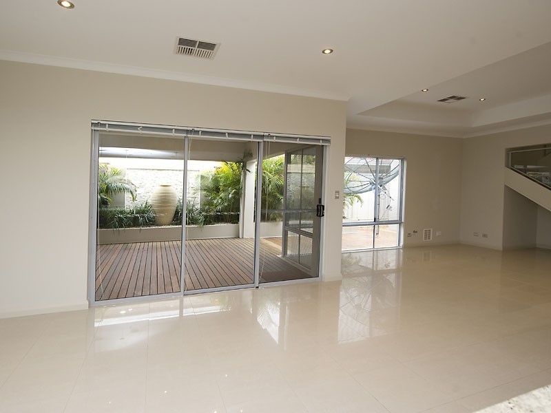 25 Veronica Street, Riverton WA 6148