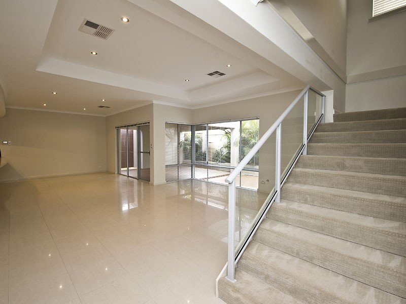 25 Veronica Street, Riverton WA 6148