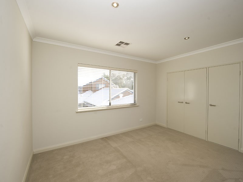 25 Veronica Street, Riverton WA 6148