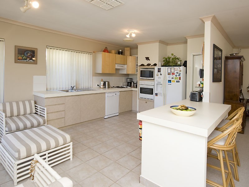 215 Corinthian Road East, Riverton WA 6148