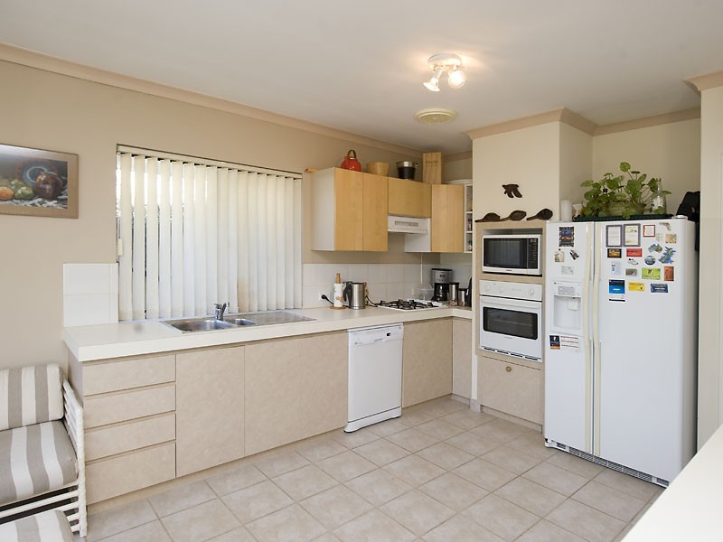 215 Corinthian Road East, Riverton WA 6148