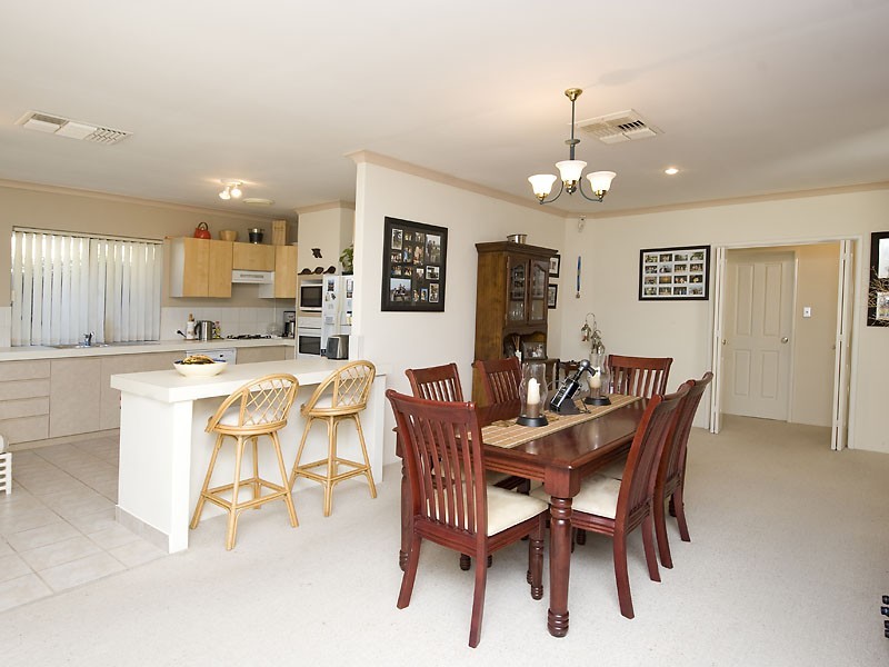 215 Corinthian Road East, Riverton WA 6148