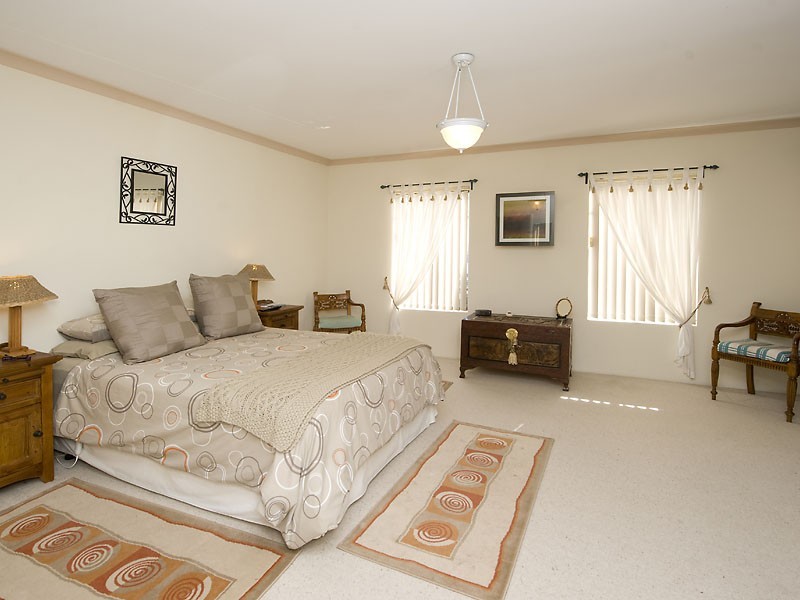 215 Corinthian Road East, Riverton WA 6148