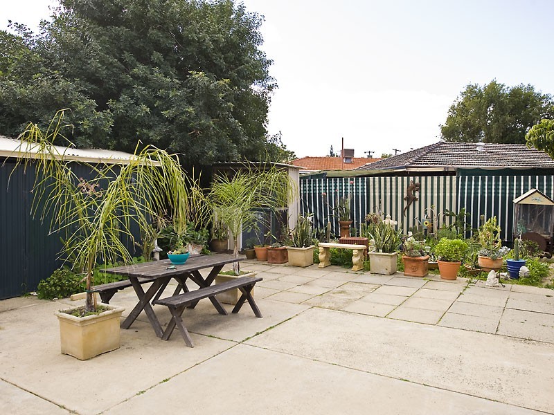 10 Rangeview Road, High Wycombe WA 6057