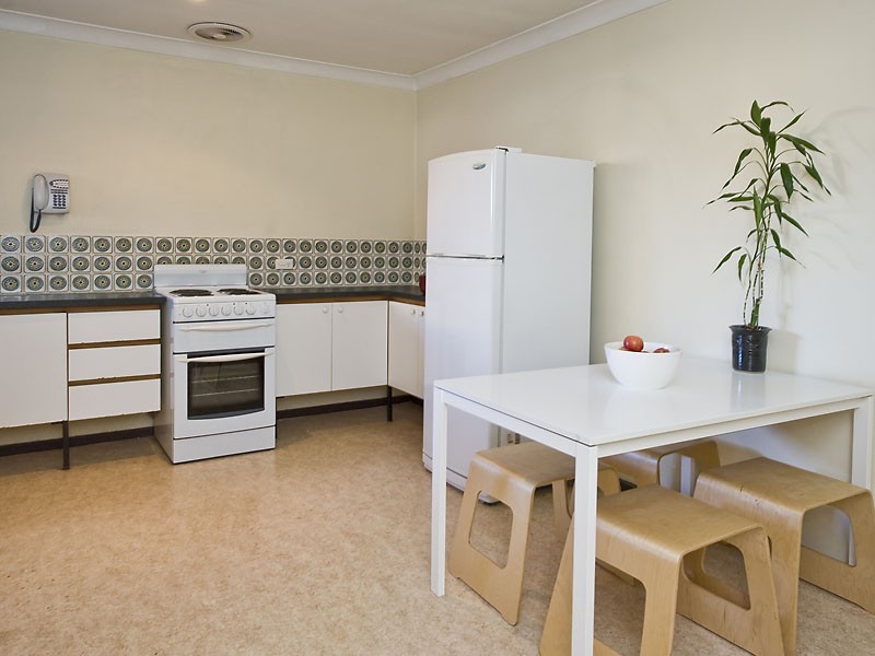 4/1 Tricia Court, Shelley WA 6148