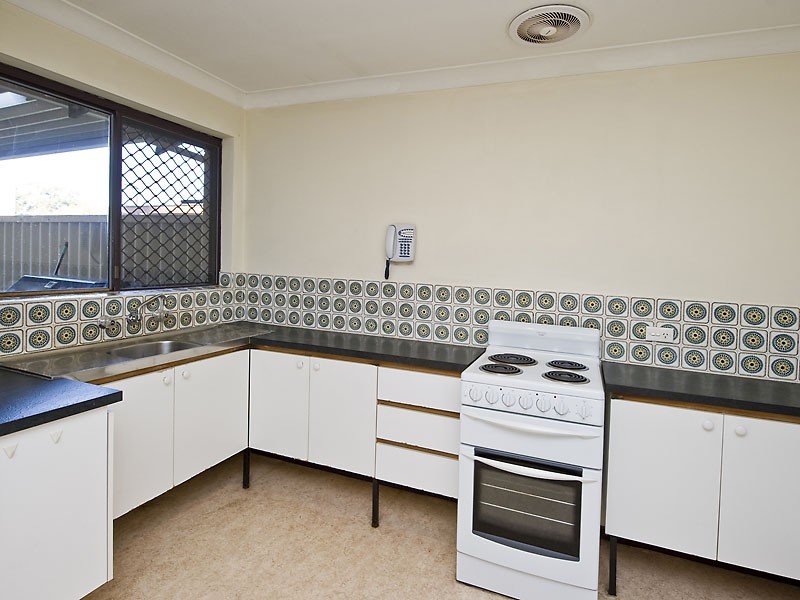 4/1 Tricia Court, Shelley WA 6148