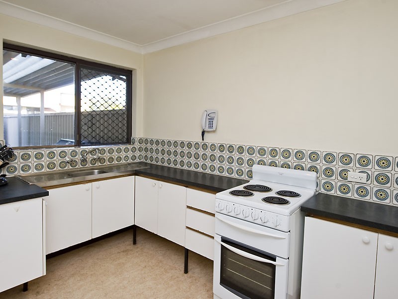 4/1 Tricia Court, Shelley WA 6148