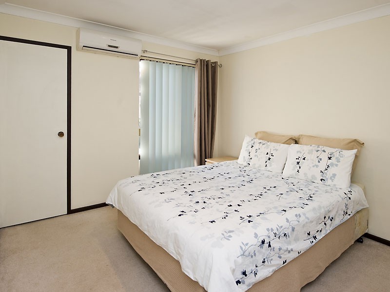4/1 Tricia Court, Shelley WA 6148