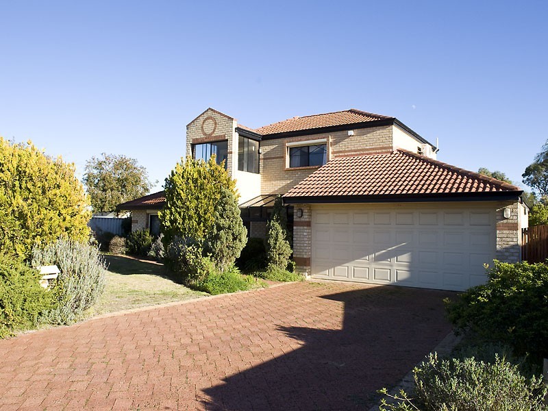 23 Old Lake Grove, Wilson WA 6107