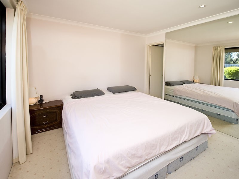 23 Old Lake Grove, Wilson WA 6107