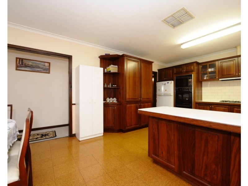 7 Garden Street, Cannington WA 6107