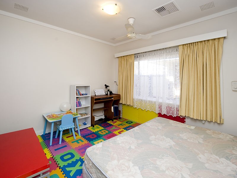 62 Tudor Avenue South, Riverton WA 6148