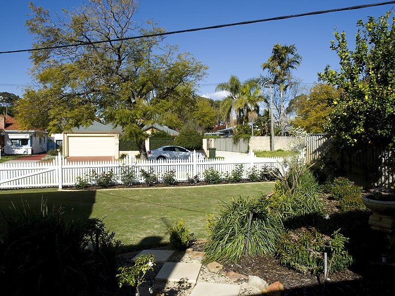 87 Tudor Avenue South, Riverton WA 6148