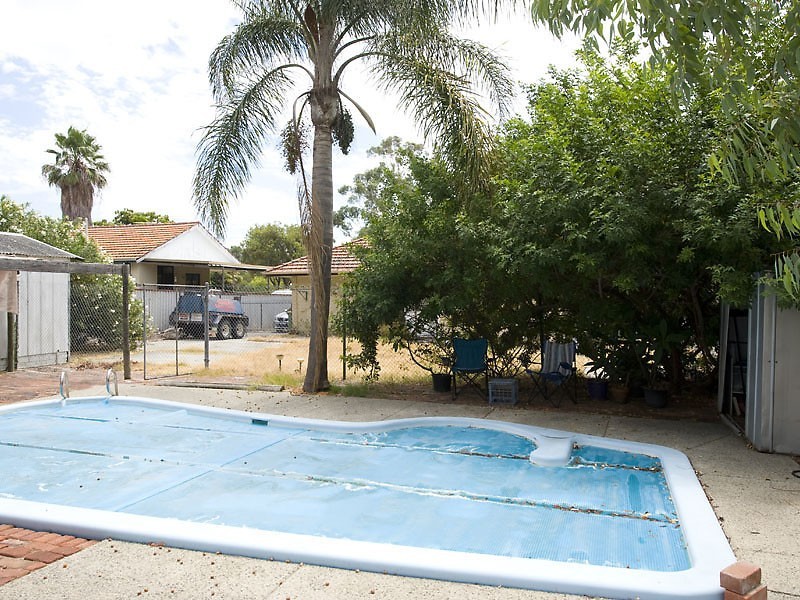 52 Andrews Road, Wilson WA 6107