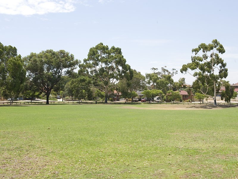 52 Andrews Road, Wilson WA 6107